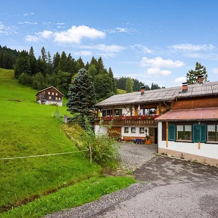 Vintage Holiday Home In Vorarlberg Near Ski Area ชวาร์สเซนแบร์ก อิม เบรเกนซ์แอร์วัลด์ ภายนอก รูปภาพ