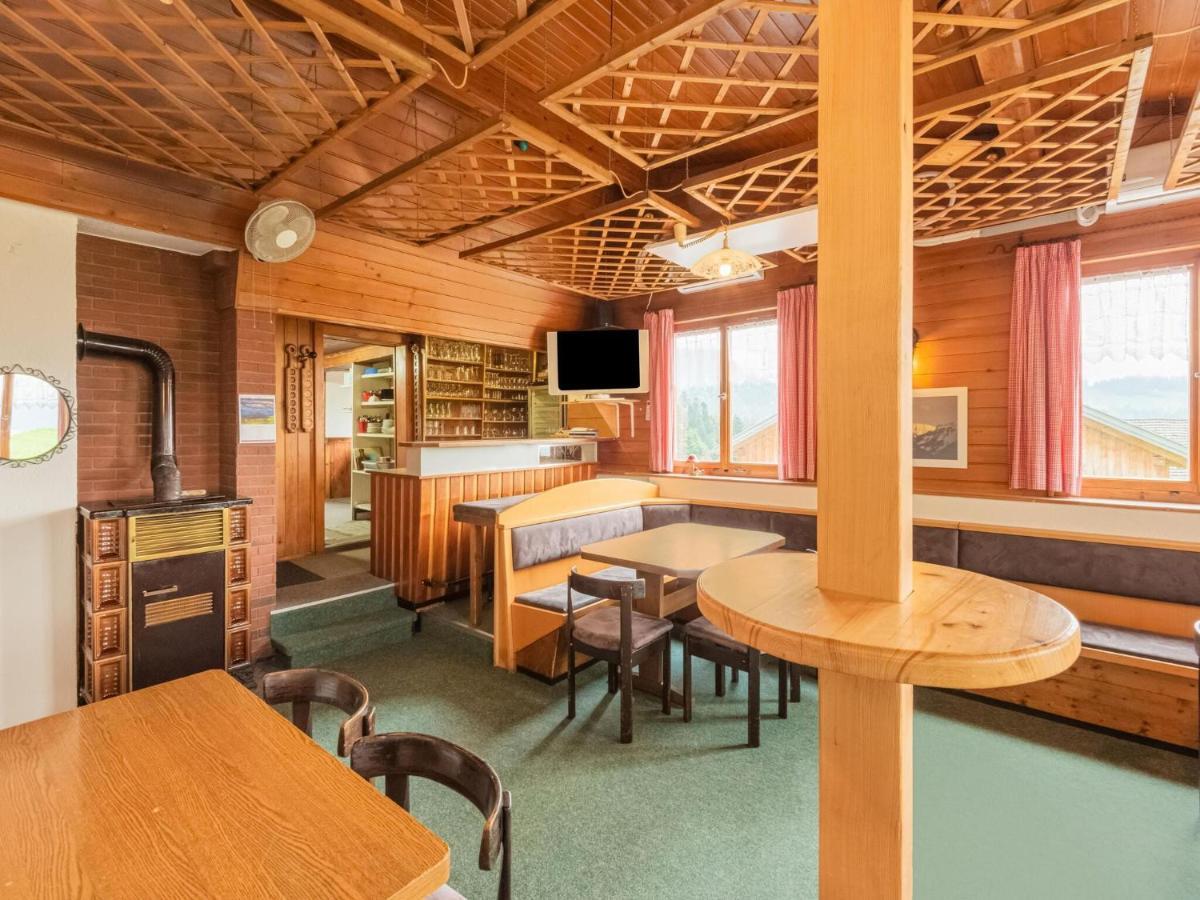 Vintage Holiday Home In Vorarlberg Near Ski Area ชวาร์สเซนแบร์ก อิม เบรเกนซ์แอร์วัลด์ ภายนอก รูปภาพ